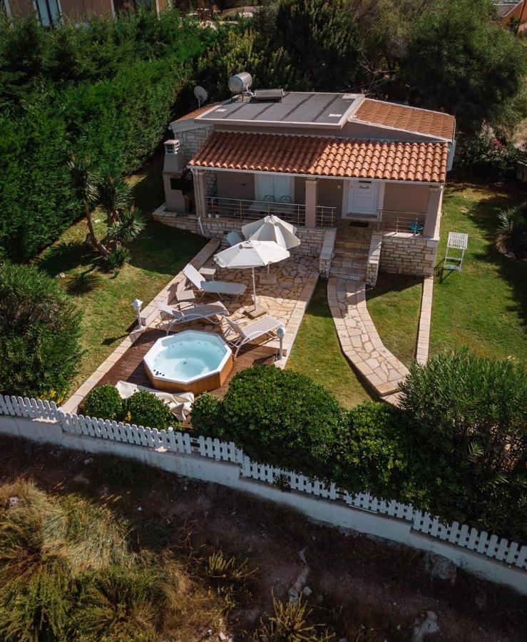 Neptune Sea House - Beachfront Agios Spyridon  Экстерьер фото